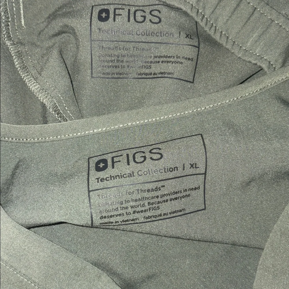 Figs Olive Green Scrub Set Extra Large - Picture 8 of 8